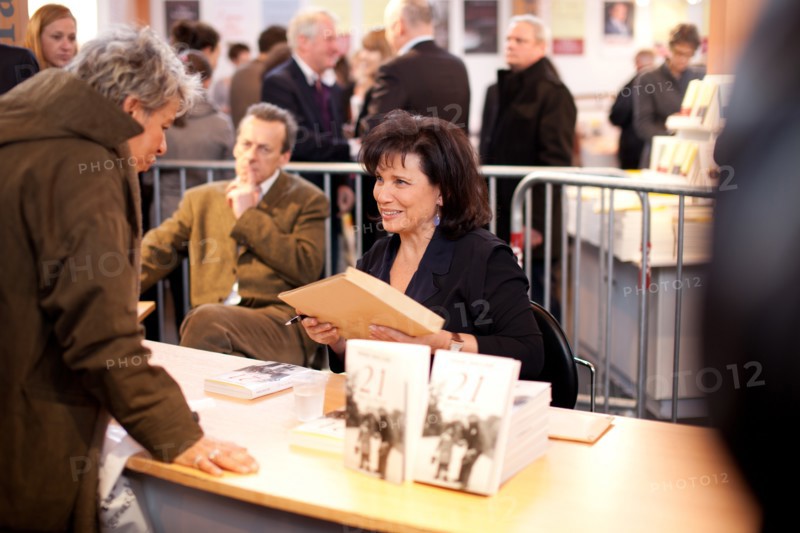 Anne Sinclair, 2012