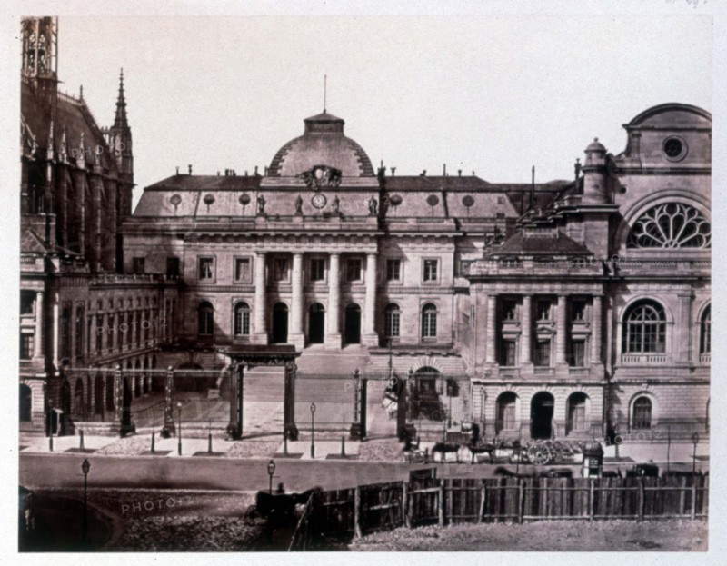 Baldus, Paris, façade of the Palais de Justice