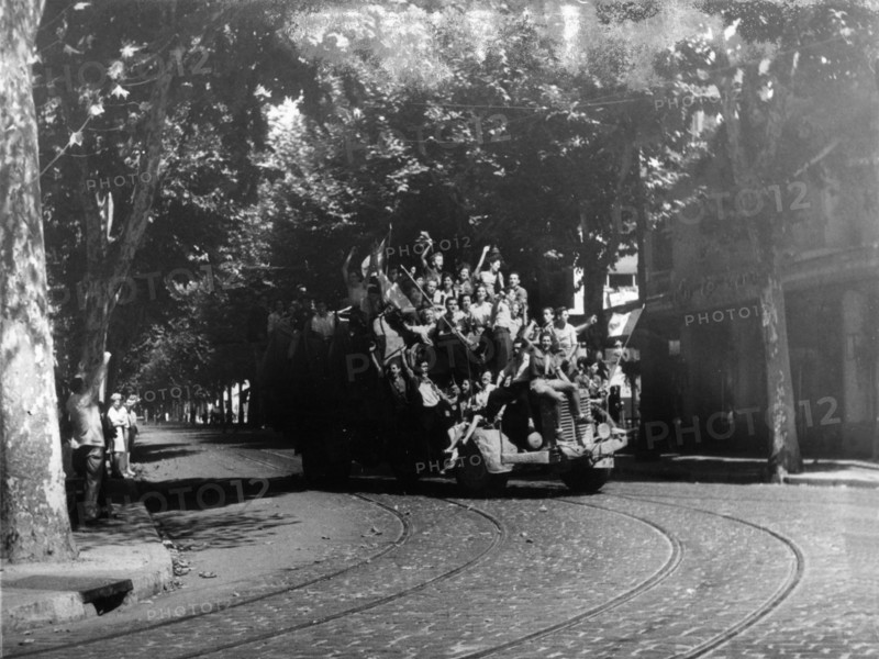 Scene of cheering crowd during the Liberation of France (August 1944)