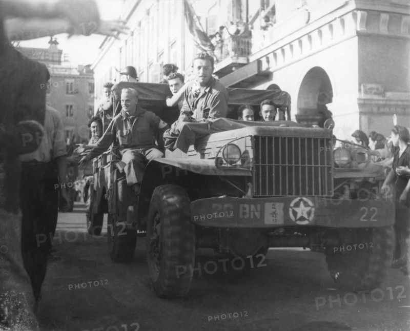 Scene of cheering crowd during the Liberation of Paris (August 1944)