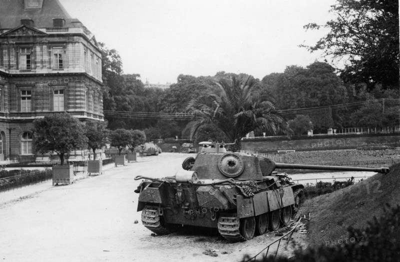 A tank in front of the Senate, at the Jardin du Luxembourg, Paris, during the Liberation (August 1944)