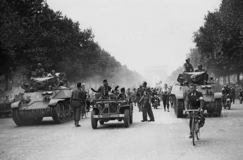 Tanks parading on the Champs-Elysées in Paris, during the Liberation (August 1944)
