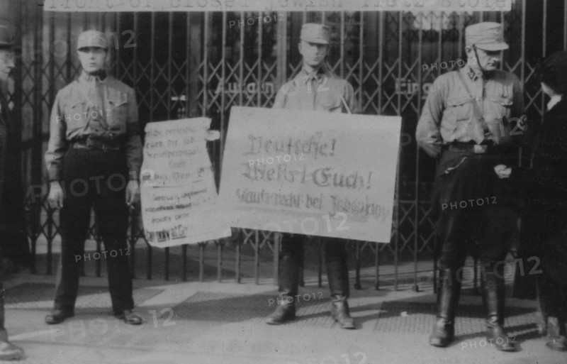 Mouvement antisémiste à Berlin, mené par le parti national-socialiste (1933)