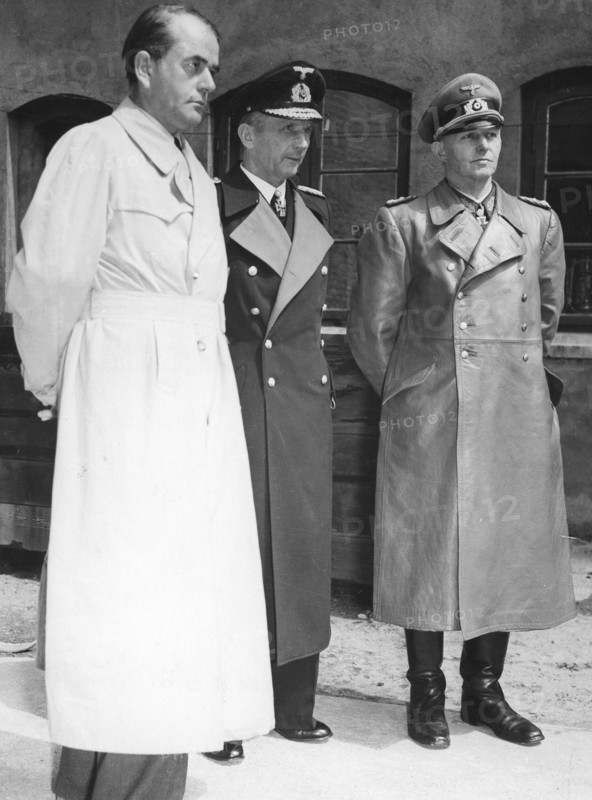 Doenitz cabinet arrested (1945)