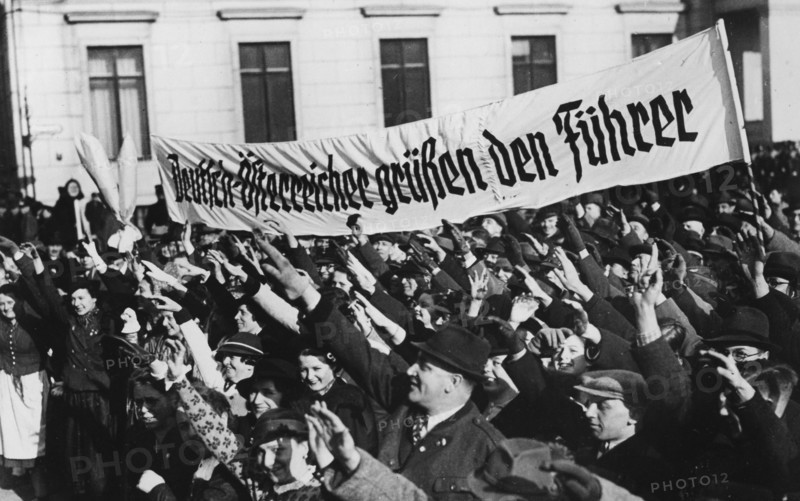 German Austrians paying tribute to the Führer (1938)