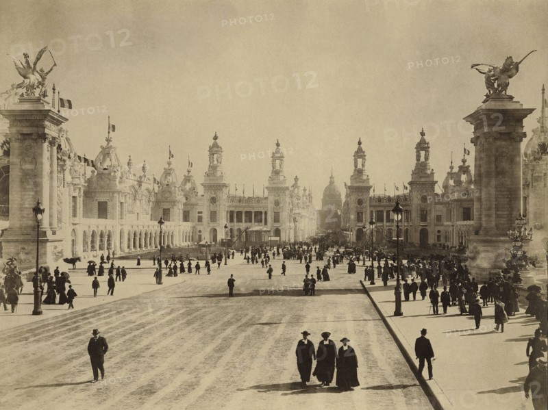 Paris. 1900 World Exhibition. View of the Invalides.