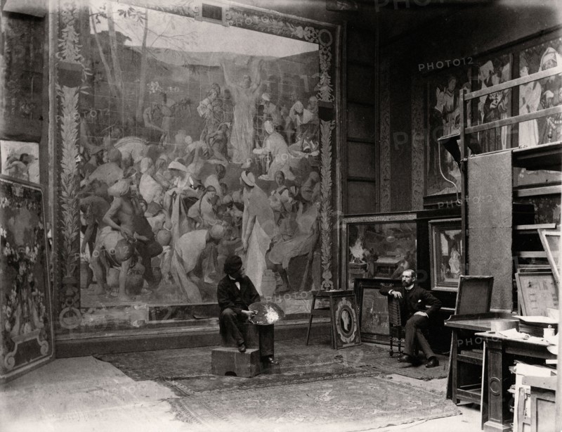 Pierre-Victor Galland dans son atelier