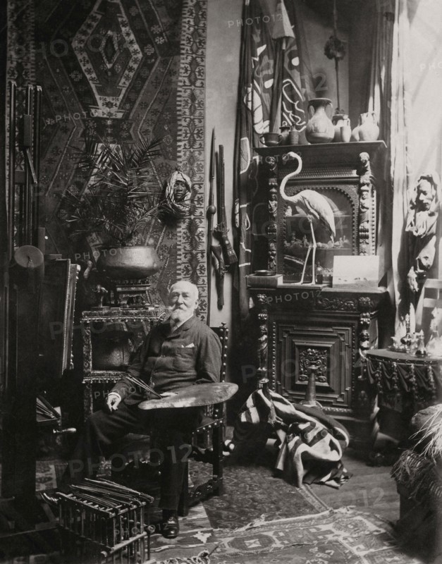 Charles-Théodore Frère dans son atelier
