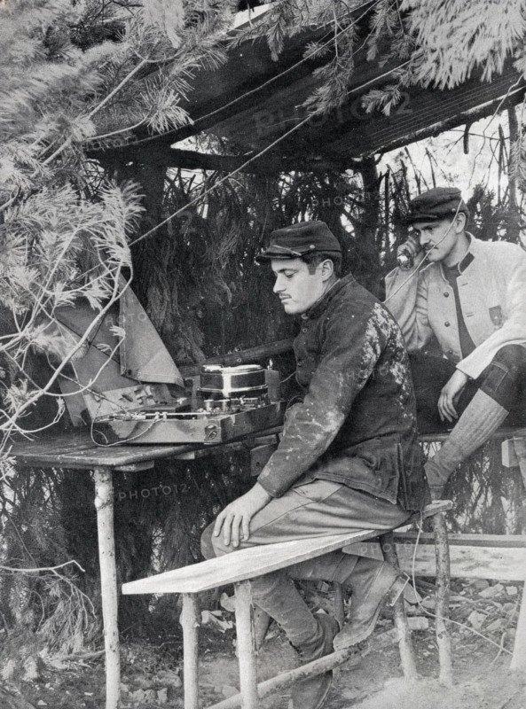 Poste de transmission par T.S.F. et combinaison téléphonique