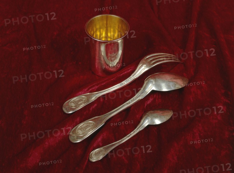 Cutlery and metal cup that the Emperor Napoleon I used in Waterloo (June 18, 1815)