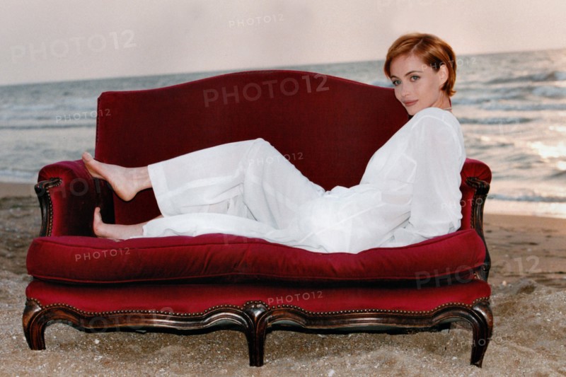 Emmanuelle Béart., 1998