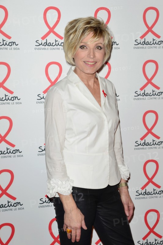 Évelyne Dhéliat, 2016