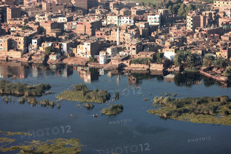 Vue aérienne du Nil entre Louxor et Assouan