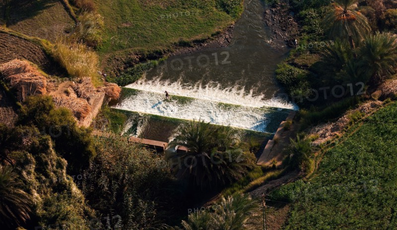 Vue aérienne du Nil entre Louxor et Assouan