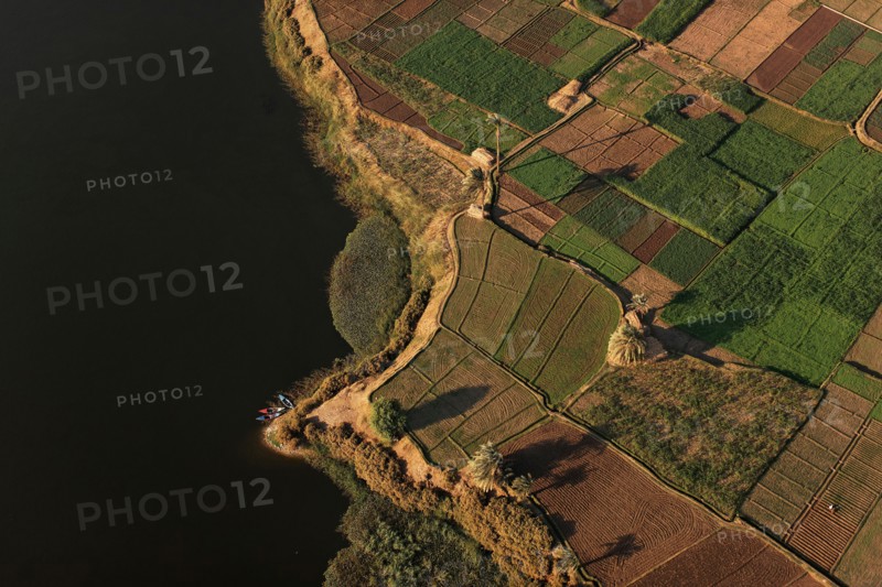 Vue aérienne du Nil entre Louxor et Assouan