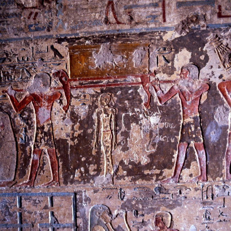 El Kab, tomb of Paheri, carrying a coffer