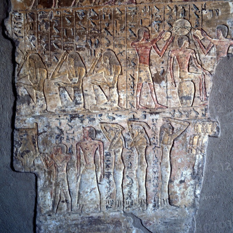 El Kab, Tomb of Paheri, purification scene, mourners