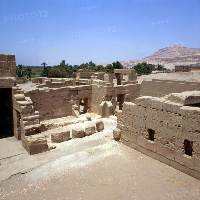 Gournah, Temple de Sethi Ier, vue du toit sur les sanctuaires des barques