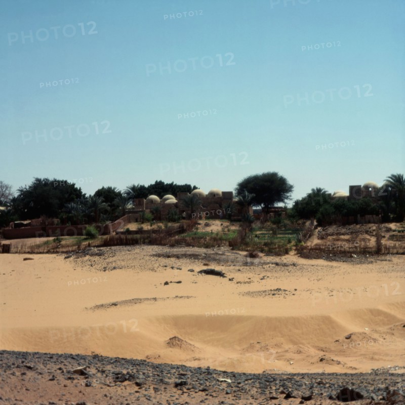 Boundary between desert and farming
