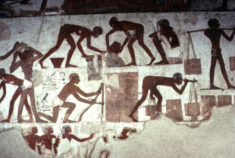 Vallée des nobles, Tombe Thébaine de Rekhmire, Bâtisseurs