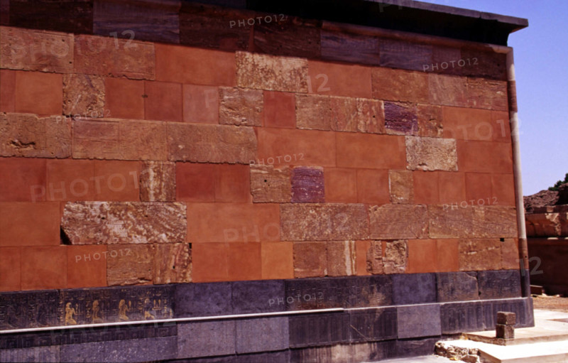 Chapelle rouge de Karnak restaurée