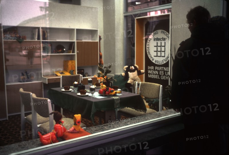 Daily life in East Germany in 1982