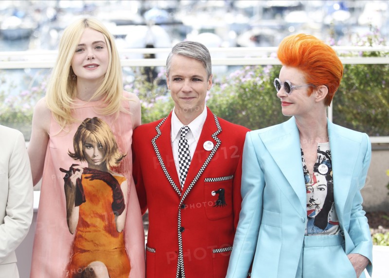 Equipe du film "How to Talk to Girls at Parties", Festival de Cannes 2017