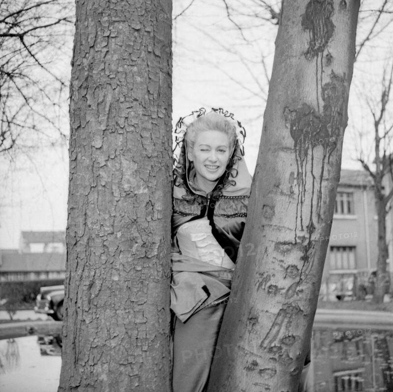 Martine Carol