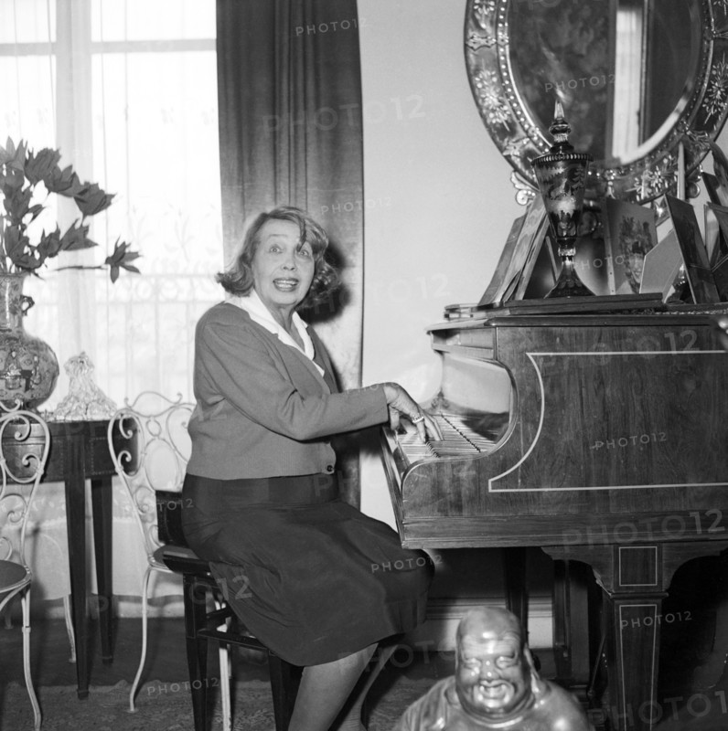 Mistinguett