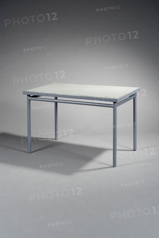 Le Corbusier, Jeanneret et Perriand, Table