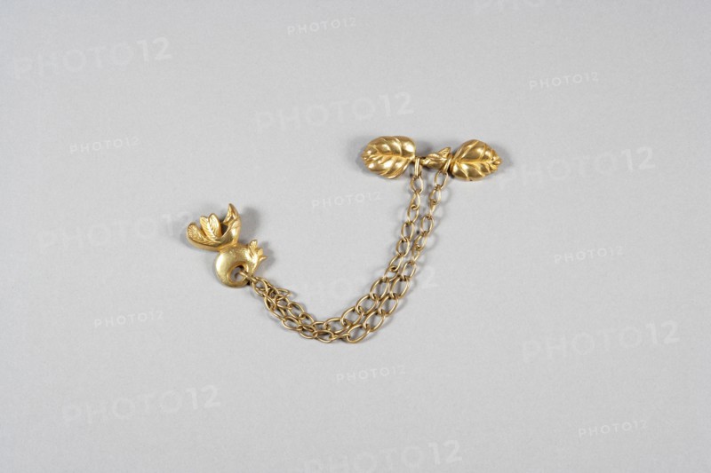 Vautrin, Double broche