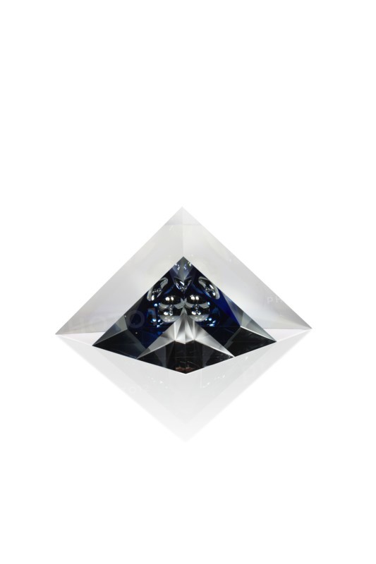 Frydrych, Cube in Triangle