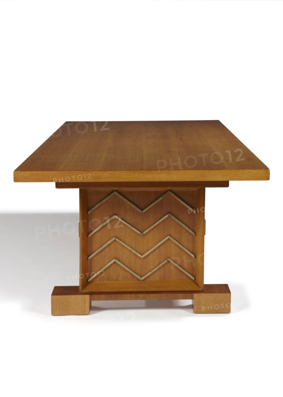 Jean Royere, Table de Salle à Manger, Modèle "Pérou"