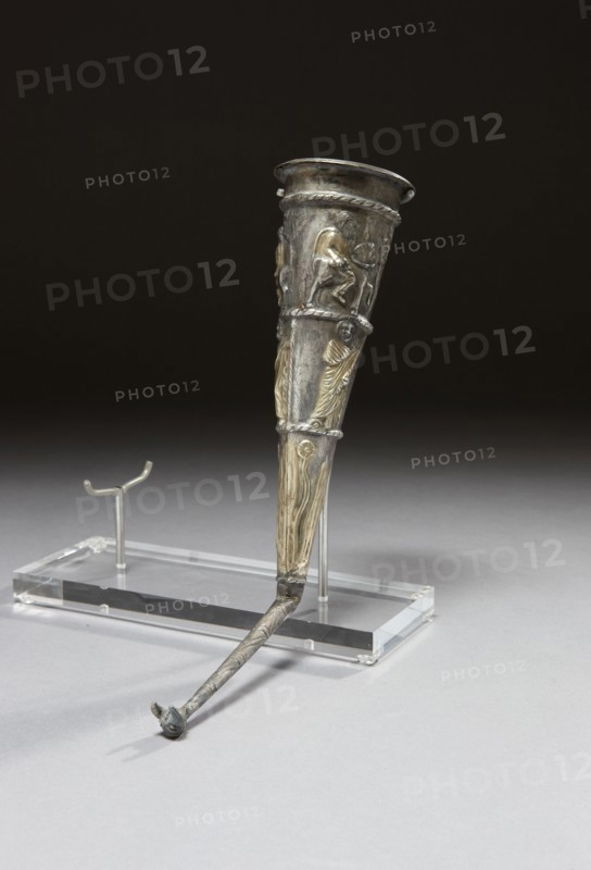 Rhyton à scènes historiées