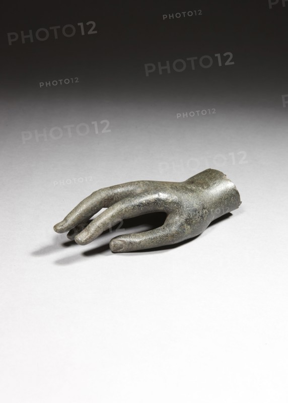Roman right hand from a statue