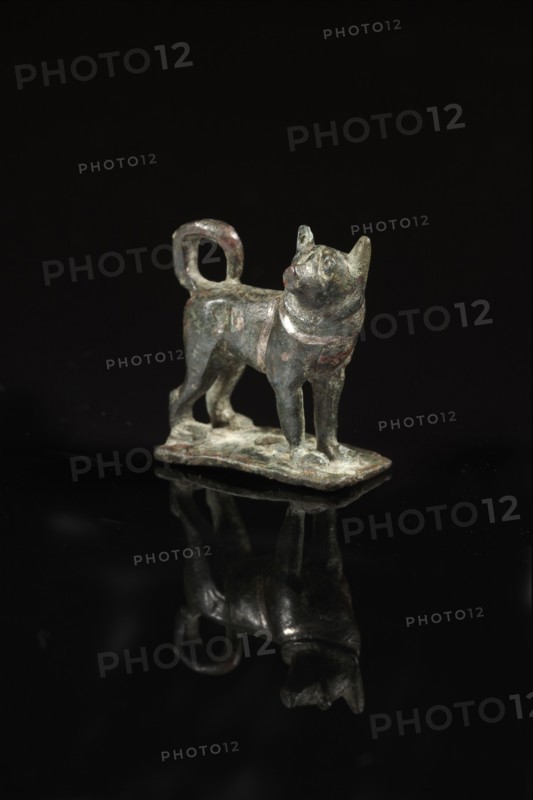 Figurine représentant un chien