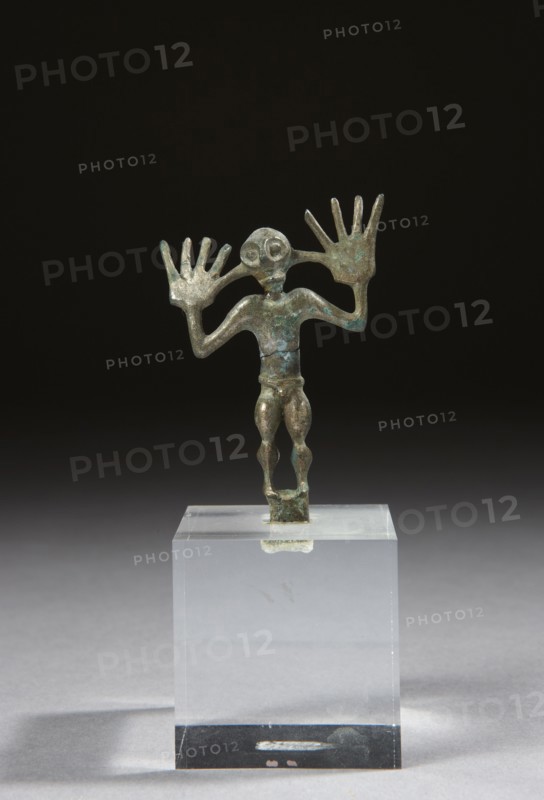 Statuette votive représentant un homme nu, stylisé