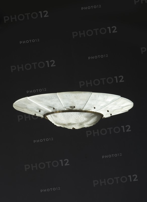 Plafonnier à structure circulaire