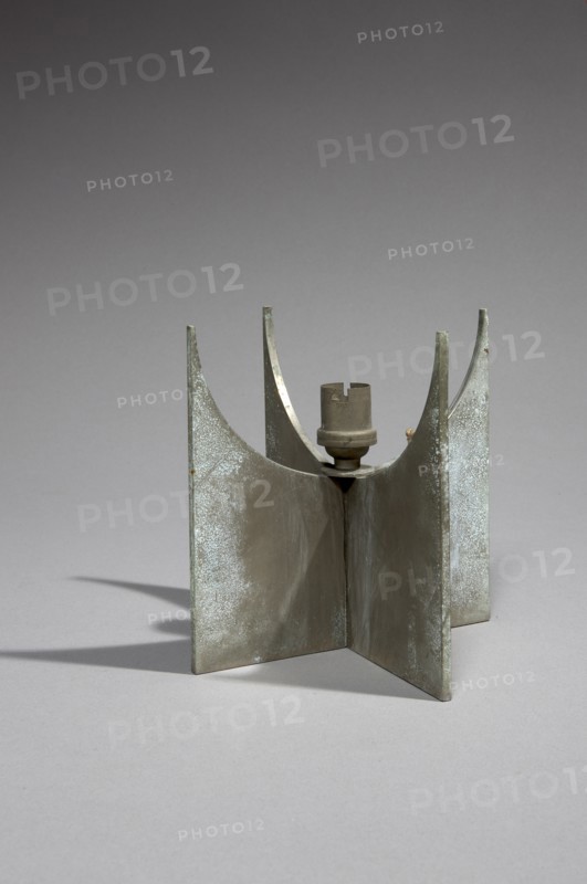 Pied de lampe moderniste