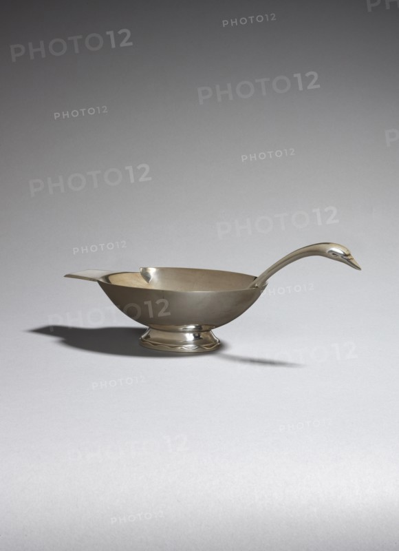 Christian Fjerdingstad  (1891-1968) for Christofle. Swan-shaped sauce boat signed Christofle/France, stamped Coll.Gallia and marked with the Master Silversmith's hallmark Christian Fjerdingstad.
Silver plated  (H : 6cm, L : 20cm)
Private collection