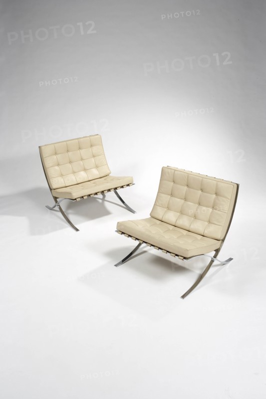 Paire de chauffeuses de Mies Van Der Rohe
