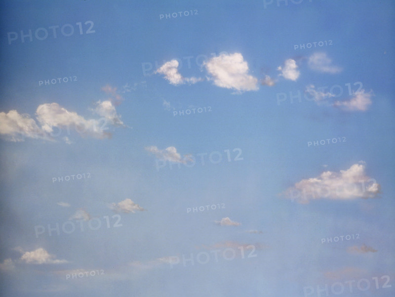 Ciel nuageux. Bâche peinte