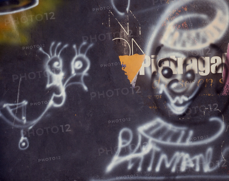 Bâche peinte. Graffiti