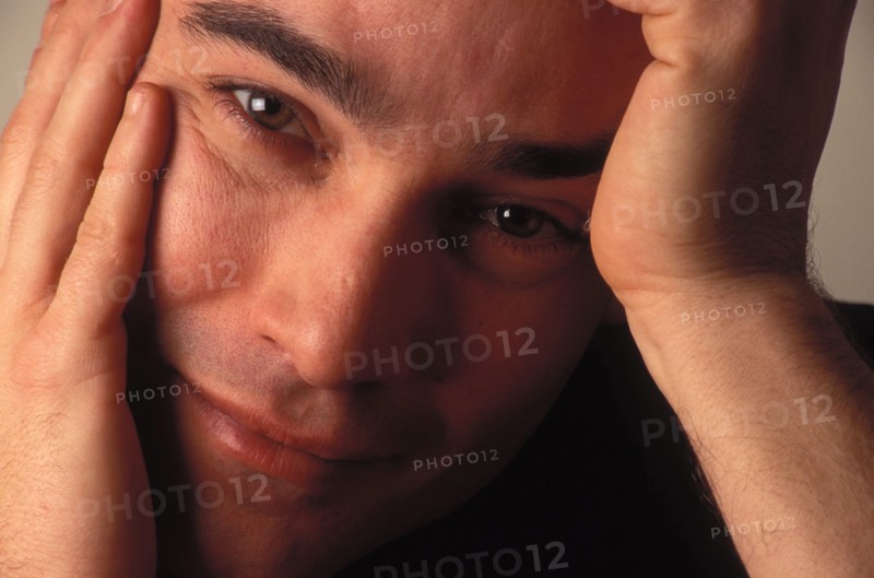 02/01/1995. CLOSE-UP JEAN-MARC BARR CHEZ LUI A PARIS