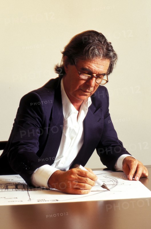 23/07/1996. RICARDO BOFFIL CHEZ LUI A BARCELONE     **EXCLUSIF**