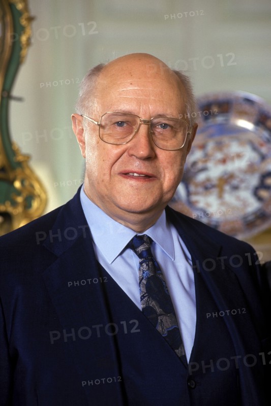 30/09/1997. J. TIBERI RECOIT MSTISLAV ROSTROPOVITCH
