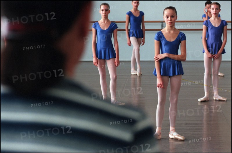 01/10/2000. The "Petits Rats", pupils of the Opera Garnier ballet class in Paris, working as extras.