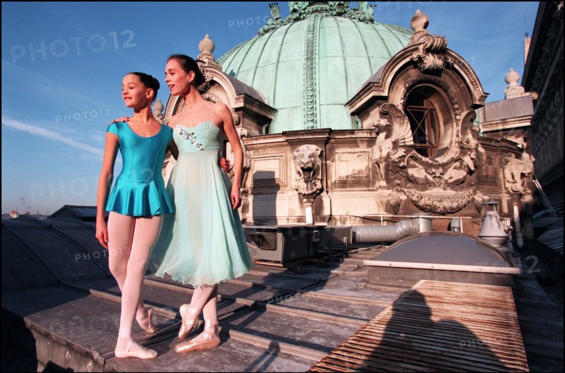 01/10/2000. The "Petits Rats", pupils of the Opera Garnier ballet class in Paris, working as extras.