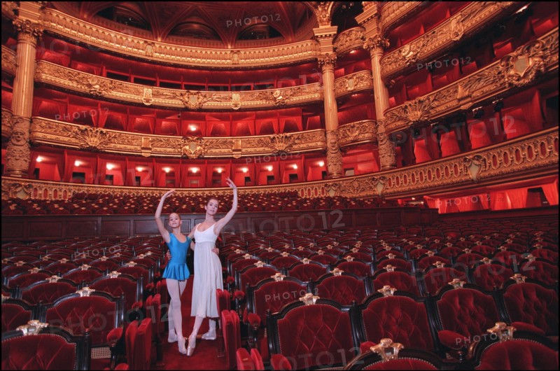 01/10/2000. The "Petits Rats", pupils of the Opera Garnier ballet class in Paris, working as extras.
