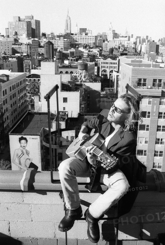 00/05/1998. MICHAEL WINTER A NEW-YORK